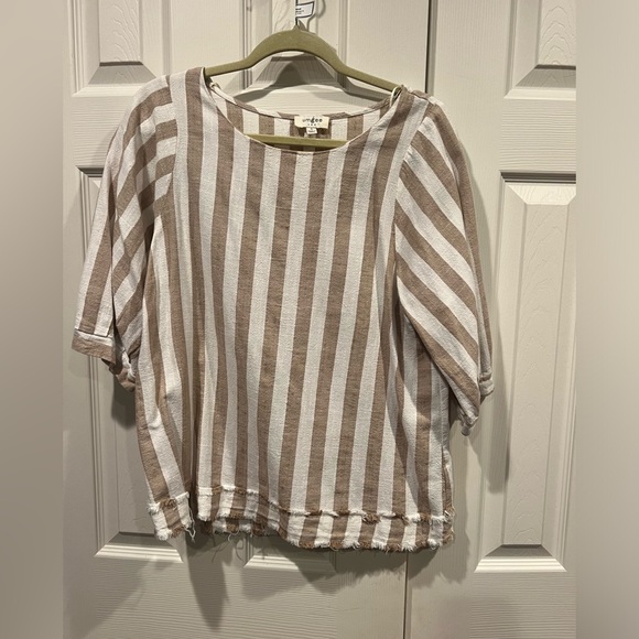 Umgee Tops - Umgee brand bottom fringe tunic top